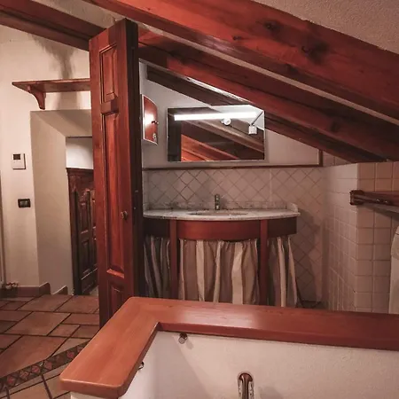Vieille Rooftop Apartamento Aosta